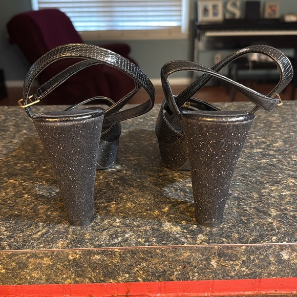 Glittery heels with ankle strap. 
Brand new/ never worn. 
Size 8. 
Black. - Picture 3 of 5